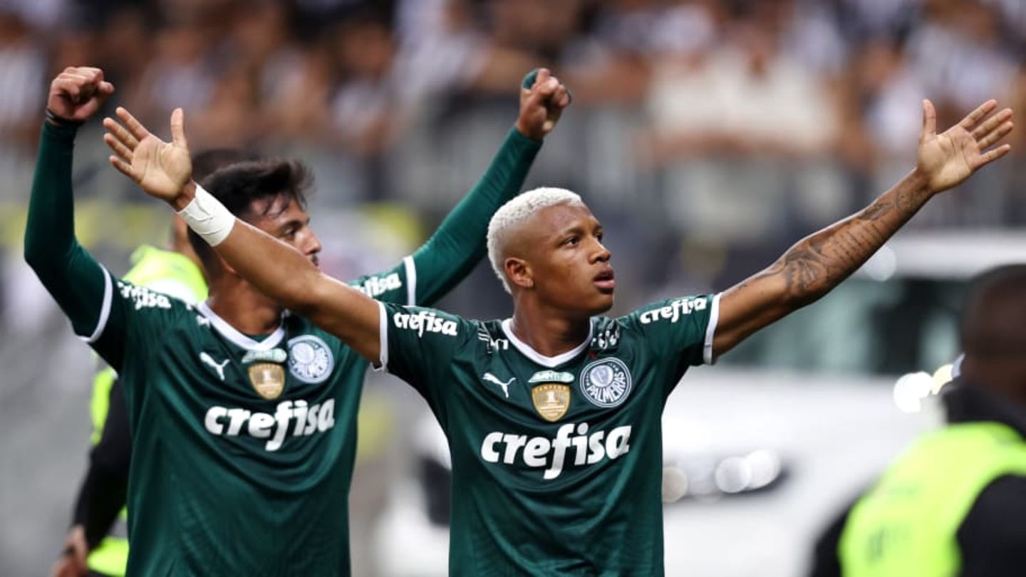 Ajax and Arsenal want Palmeiras star