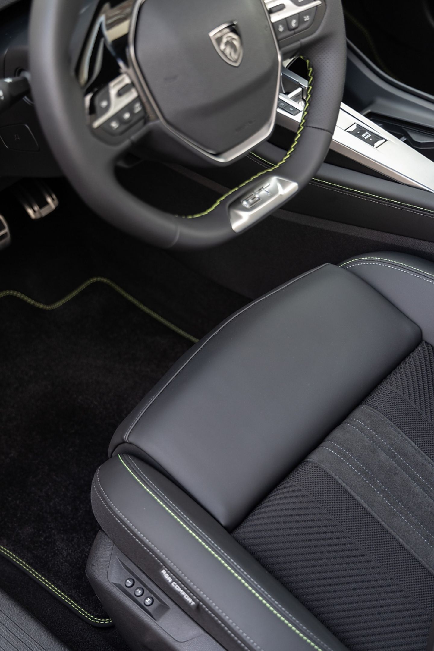 Peugeot 408 PHEV
