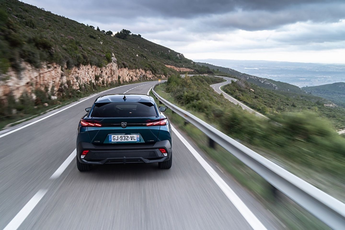 Peugeot 408 PHEV