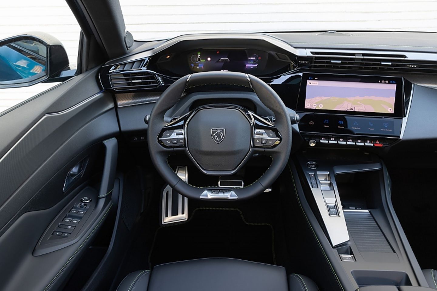 Peugeot 408 PHEV