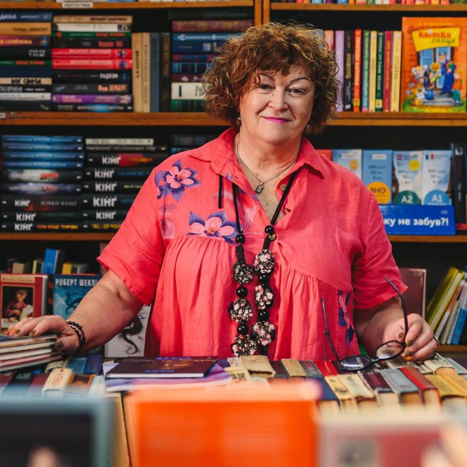 Maryna Libanowa leitet seit gut zwanzig Jahren den wunderbaren Buchladen Bukinist in der Innenstadt von Tscherniwzi, auch als Czernowitz im Südwesten der Ukraine bekannt.