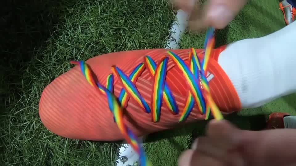 Video: Streetboys München - Schwules Fußballteam kickt für mehr Toleranz Video: Streetboys München - Schwules Fußballteam kickt für mehr Toleranz
