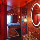 Large Plus Zimmer Inferno im 25hours Hotel Florenz