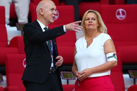 Bundesinnenminister Nancy Faeser und DFB-Präsident Bernd Neuendorf beim WM-Auftakt der deutschen Fußball-Nationalmannschaft