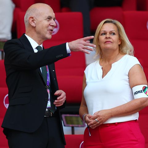 Bundesinnenminister Nancy Faeser und DFB-Präsident Bernd Neuendorf beim WM-Auftakt der deutschen Fußball-Nationalmannschaft