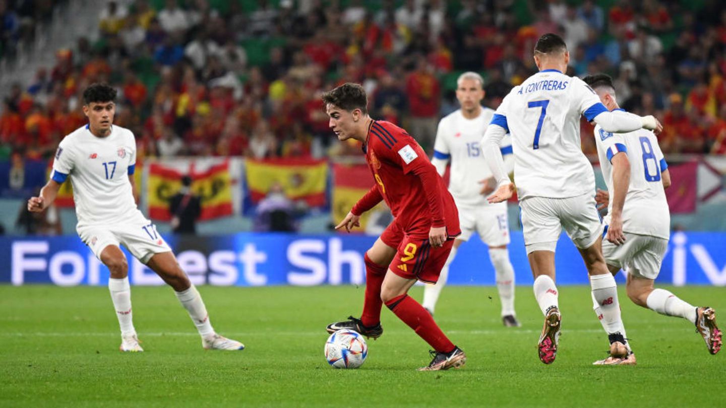 Xavi and Iniesta playing again?!  Spain’s insane stats against Costa Rica