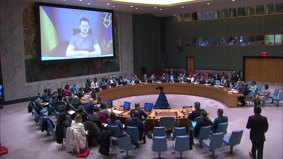 Video: Selenskyj fordert von UN harte Reaktion nach russischen Angriffen Video: Selenskyj fordert von UN harte Reaktion nach russischen Angriffen