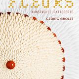 Kochbuch: Fleurs  Autor: Cedric Grolet  Verlag: Matthaes  Gold in der Kategorie "Backen"