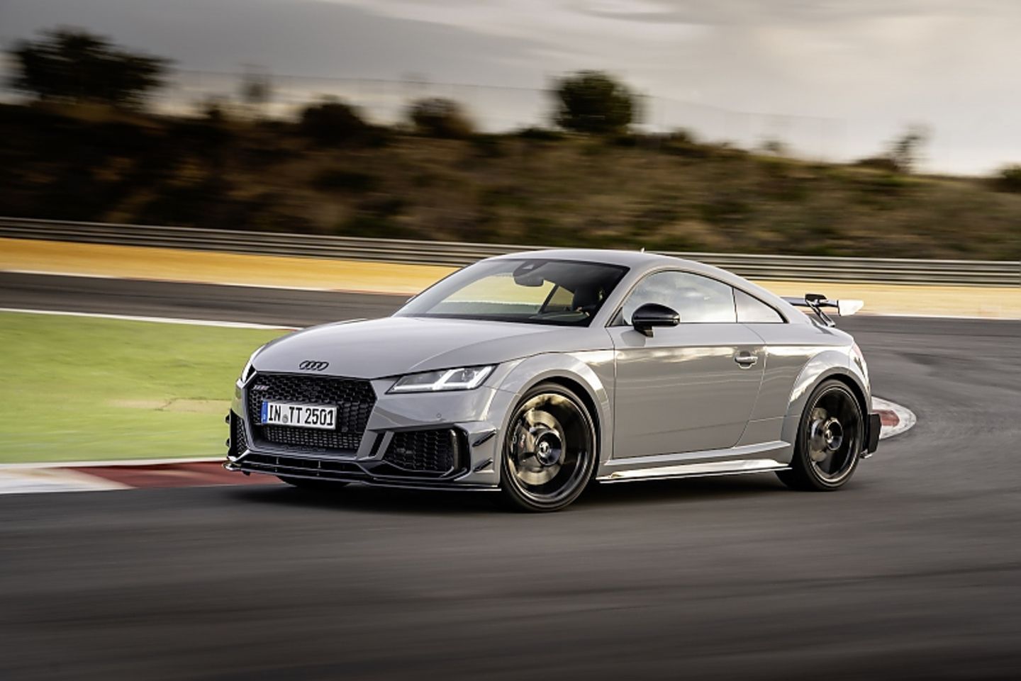 Audi TT RS Iconic Edition