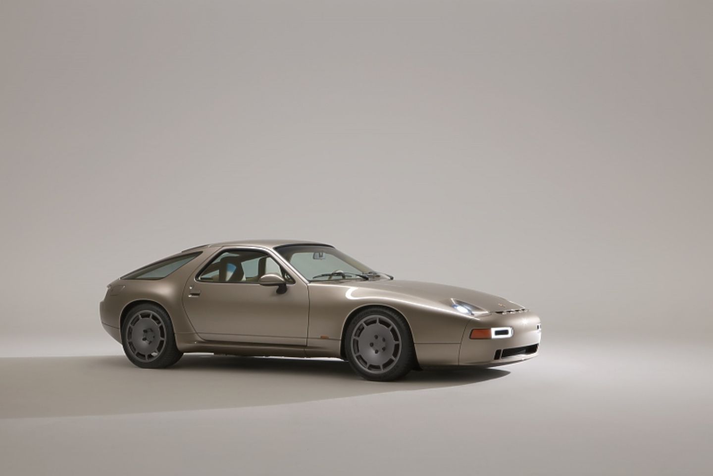 Nardone Porsche 928 Restomod