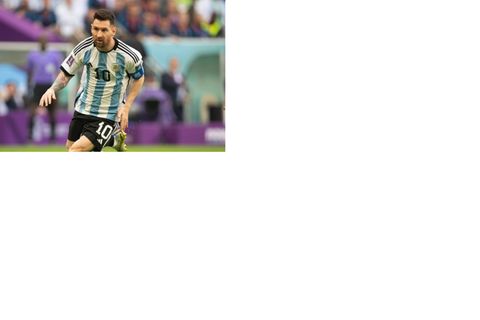 Argentiniens Kapitän Lionel Messi jagt dem Ball hinterher