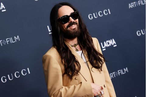 Alessandro Michele mit Sonnenbrille auf dem roten Teppich