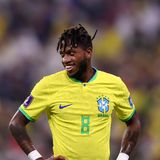 Es ist nicht Fred vom Jupiter, sondern Fred aus Brasilien. Der Mann, der mit vollem Namen Frederico Rodrigues de Paula Santos heißt, trägt die Haare hinten kurz, dafür die Dreads nach vorne.