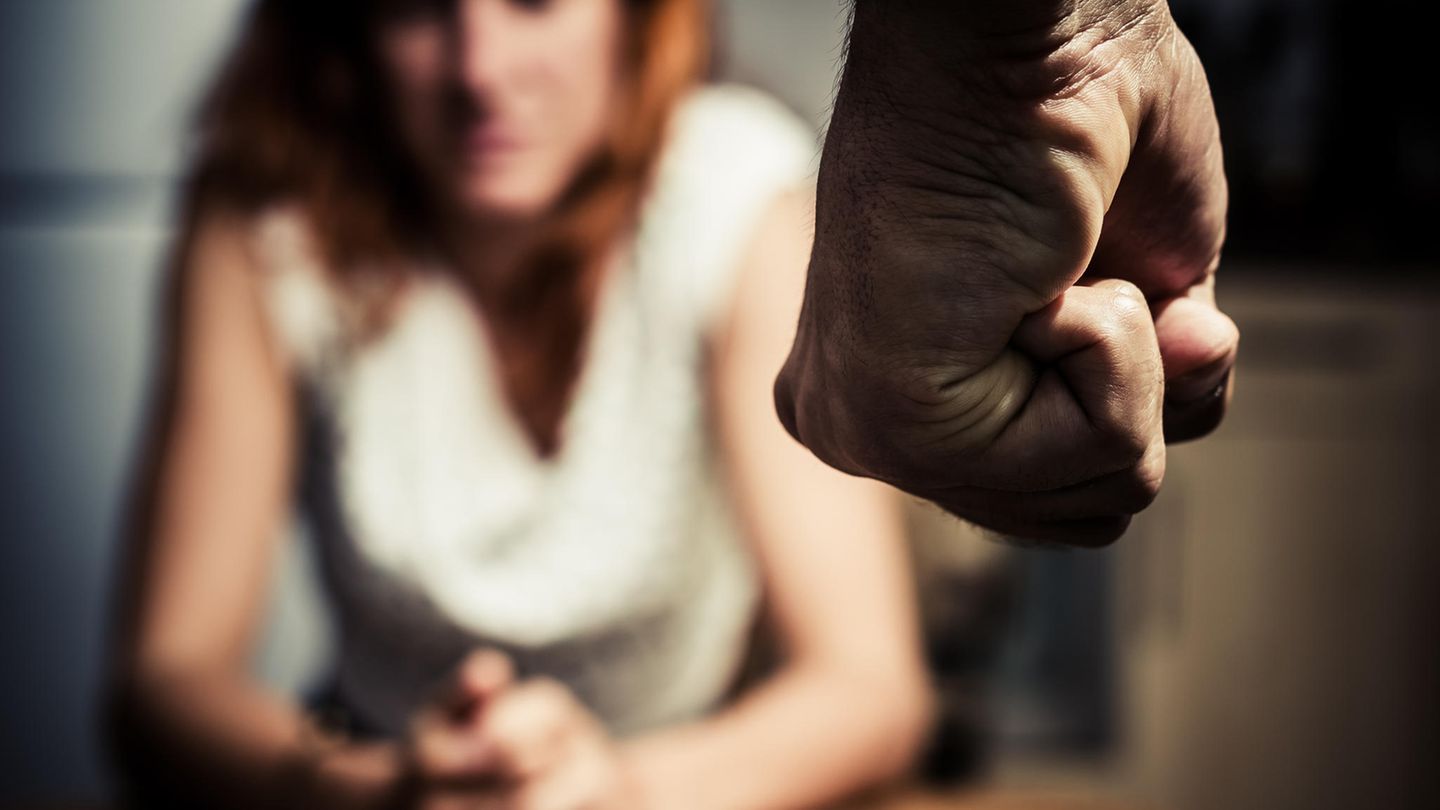 Day against violence against women: Why women cling to violent relationships