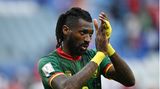 Andre-Frank Zambo Anguissa vom Team aus Kamerun trägt quasi eine "Best-of-Frisur": die Seiten kurz, oben lang, alles über dem Kopf geflochten und hinten dann einen Zopf aus Zöpfchen. Mehr geht nicht!