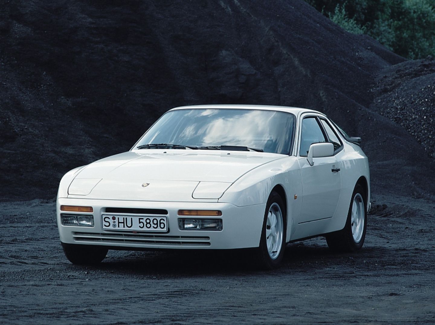 Porsche 944
