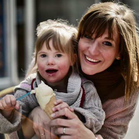 Lara Mars und ihre Tochter mit Down-Syndrom