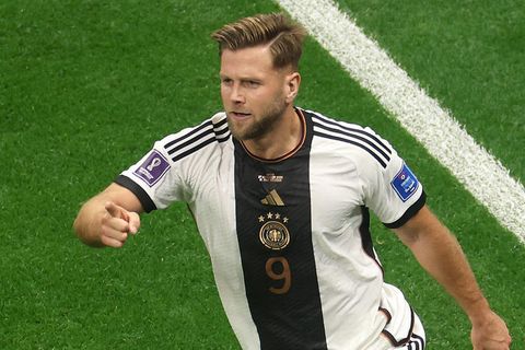 Niclas Füllkrug feiert sein Tor bei der WM 2022 in Katar im Spiel der DFB-Elf gegen Spanien
