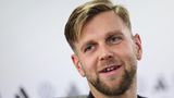 Die Karriere von Niclas Füllkrug zündete spät: Erst im Alter von 29 Jahren wurde er Nationalspieler. Im Sommer wechselte er dann von Werder Bremen zum Champions-League-Club BVB, wo er mittlerweile im Sturm gesetzt ist. Nicht ganz so überraschend ist dagegen die Genese seines Spitznamens: Ein Blick auf sein Porträt dürfte alle Fragen beantworten. 