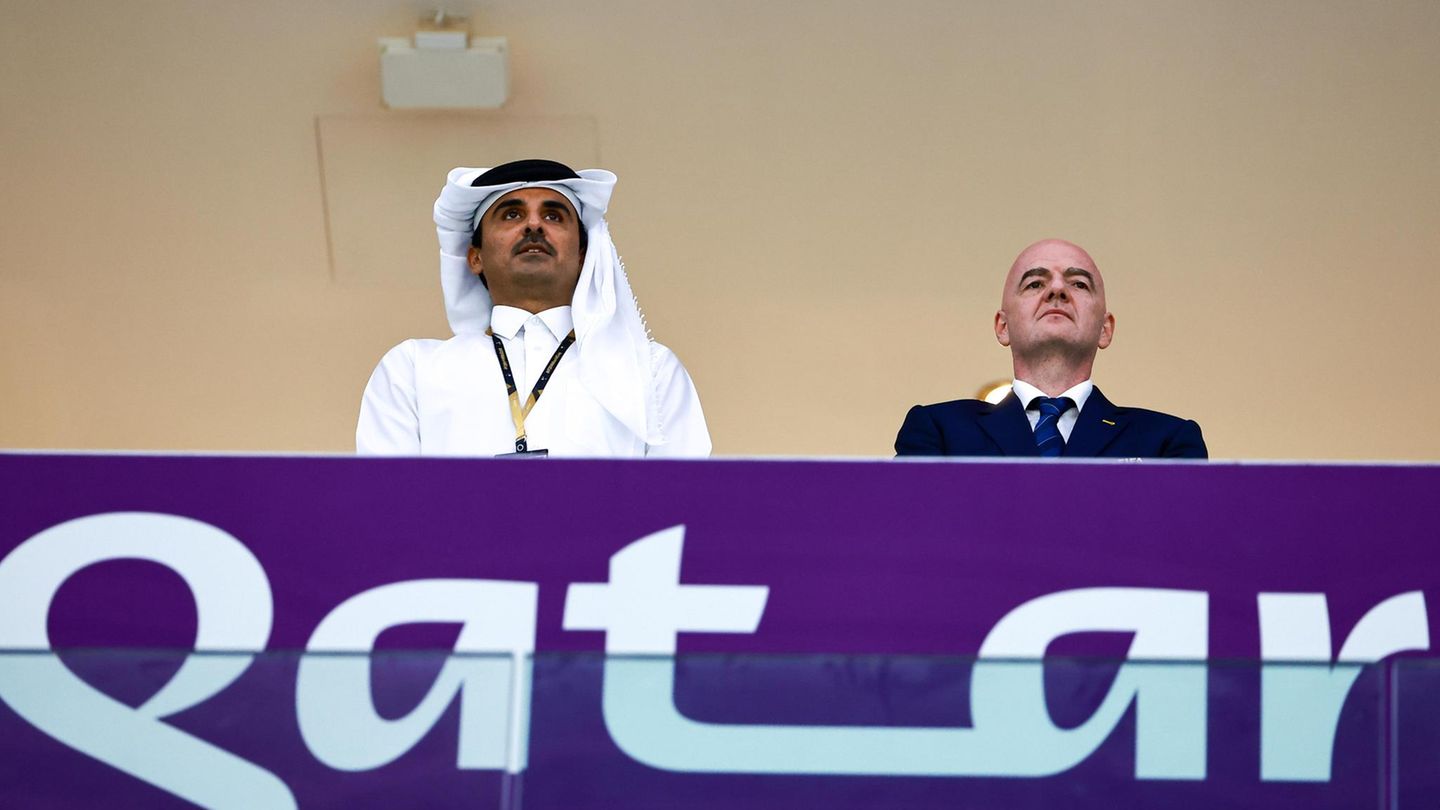 Fifa-Boss Infantino mit Emir Tamim Bin Hamad Al Thani
