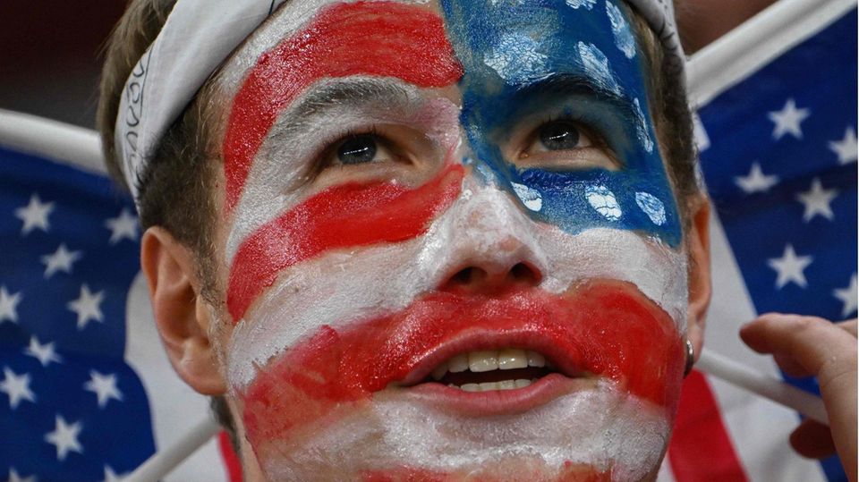 Nicht nur dieser US-Fan war vor dem WM-Spiel gegen Iran bei guter Laune