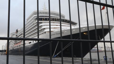 Das 2010 in Dienst gestellte Kreuzfahrtschiff "Queen Elizabeth" gehört zur Flotte der britischen Cunard Reederei (Symbolbild)