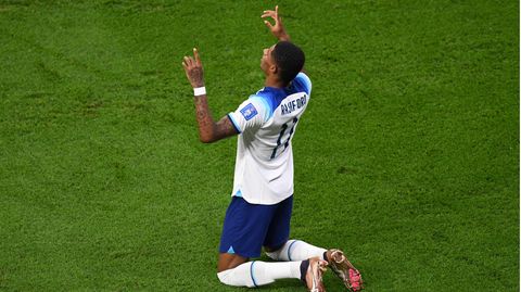 Marcus Rashford gedenkt einem verstorbenen Freund bei der WM i