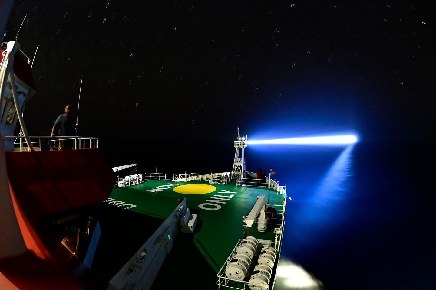 Deck des Forschungsschiffs "Sonne"