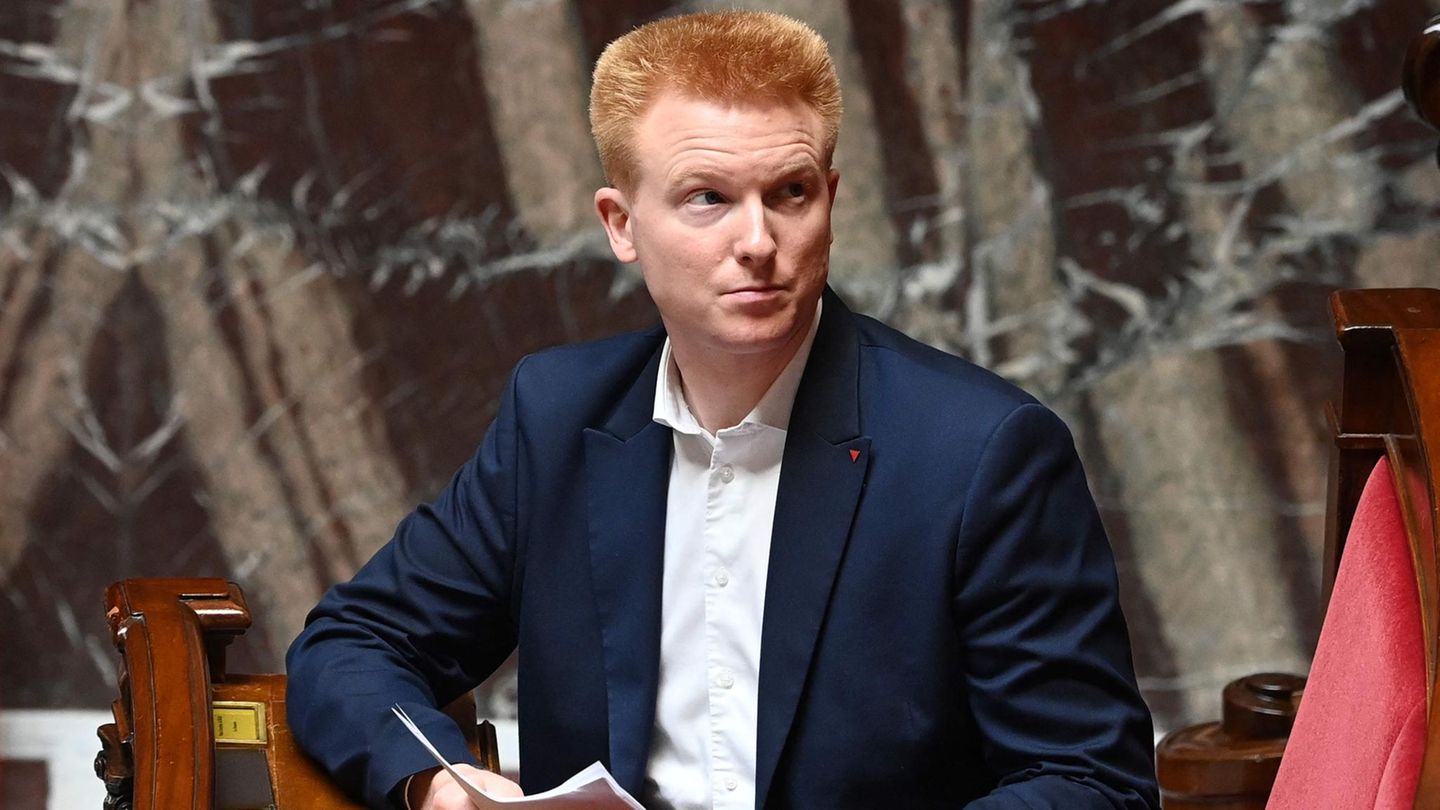 Der Abgeordnete Adrien Quatennens in Frankreichs Nationalversammlung in Paris