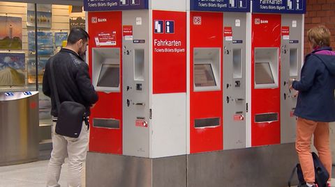Verkehrsmesse: Mit Bar, Büro und Beinfreiheit – Deutsche Bahn bringt Zug der Zukunft auf die Schiene