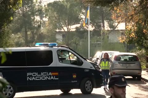 Video: Madrid: Briefbombe verletzt Mitarbeiter von ukrainischer Botschaft