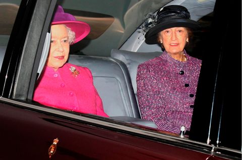 Queen Elizabeth II. und Lady Susan Hussey