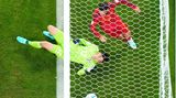 Alles läuft nach Plan  Nur eine Minute nach dem deutschen Führungstreffer jubelt auch Spanien gegen Japan. Alvaro Morata trifft aus kurzer Distanz zur frühen Führung. Stand jetzt wäre das deutsche Team weiter. 