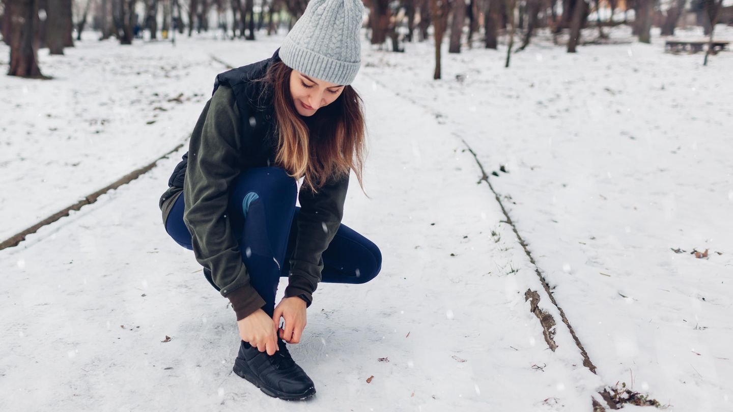 Black sneaker trends 2025 6 models for the winter 24 Hours World