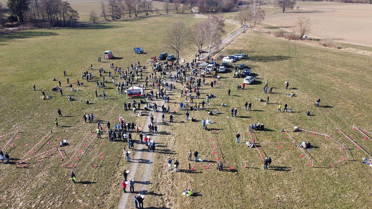 Protest gegen Windkraft im Reinhardswald