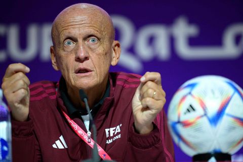 Pierluigi Collina: Der Schiri-Boss äußerte sich zu den Nachspielzeiten.
