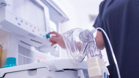 Ein Sauerstoffgerät in einem Krankenhaus als Symbolfoto zu einer Story aus Mannheim