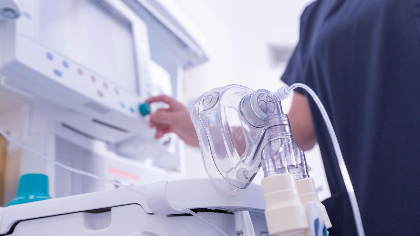Ein Sauerstoffgerät in einem Krankenhaus als Symbolfoto zu einer Story aus Mannheim
