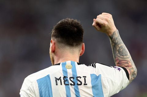 Argentinien gegen Australien: Lionel Messi jubelt