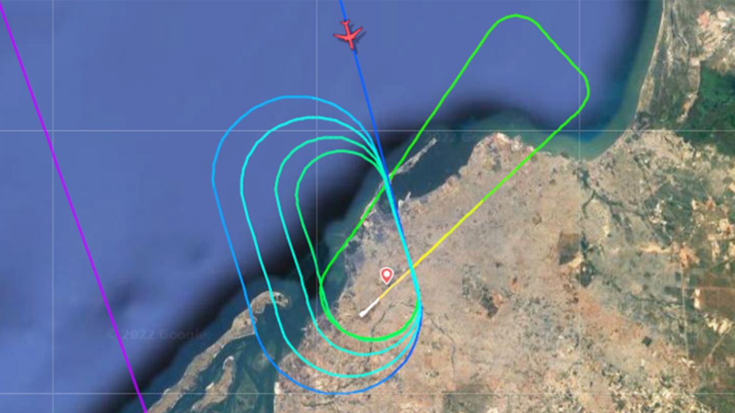 Ein A350 der Lufthansa im Sinkflug über der angolanischen Hauptstadt Luanda