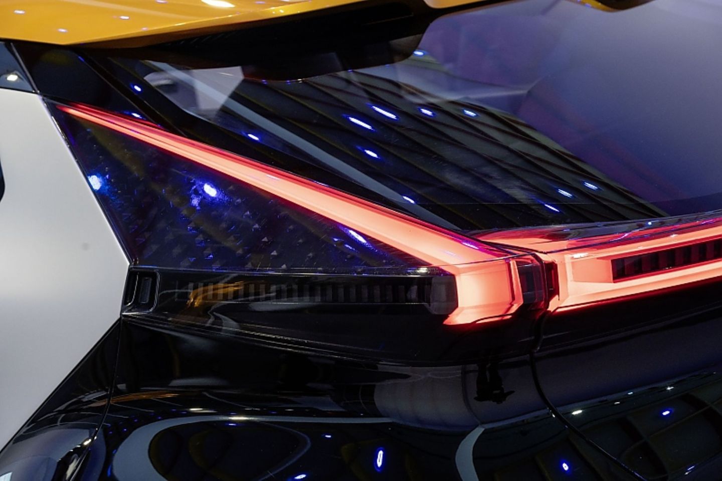 Toyota CH-R Prologue