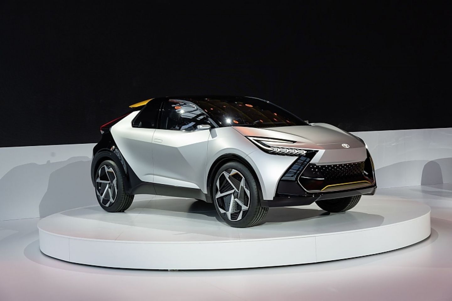 Toyota CH-R Prologue