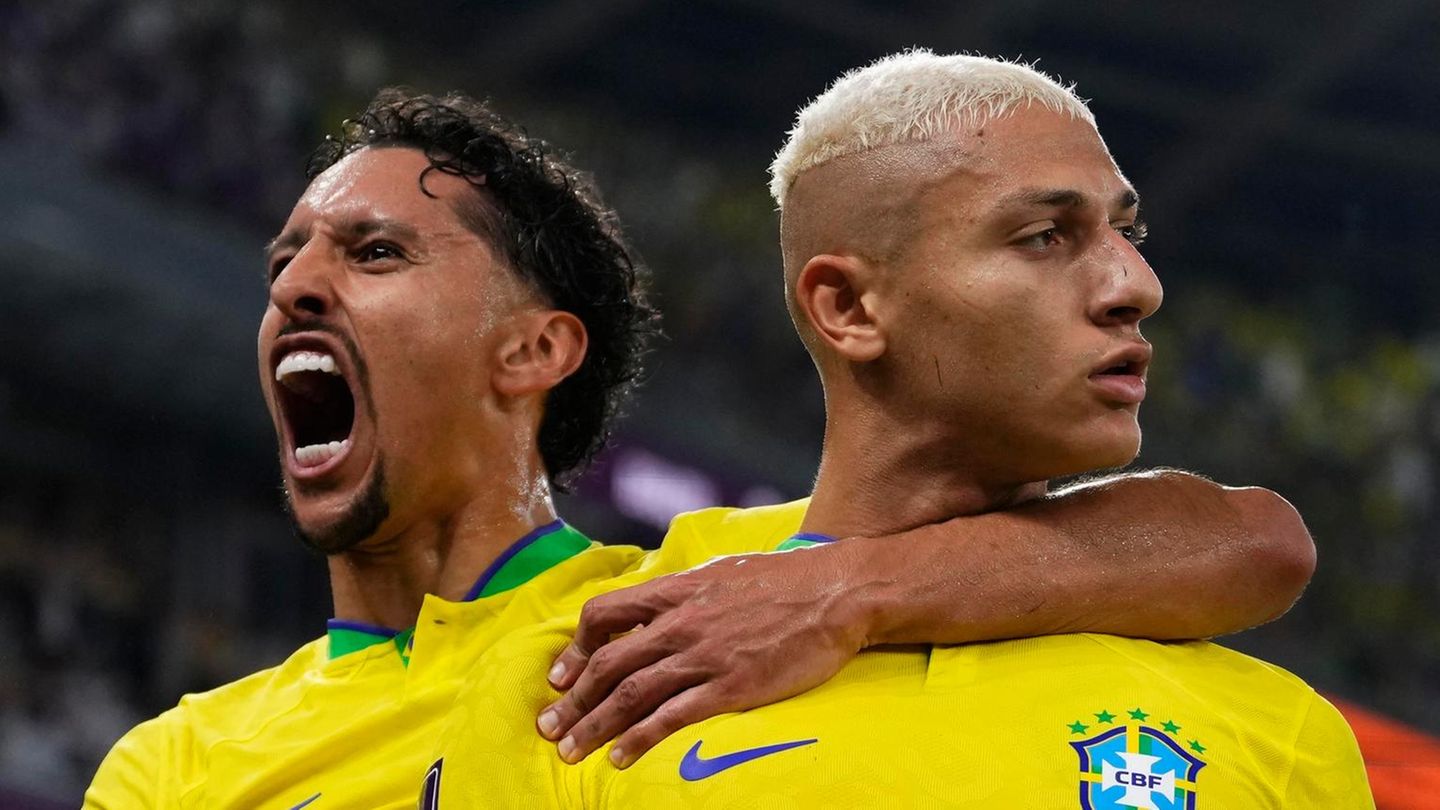 Keine Chance für Südkorea: Brasiliens Richarlison (r.) und Marquinhos nach dem Tor zum 3:0.