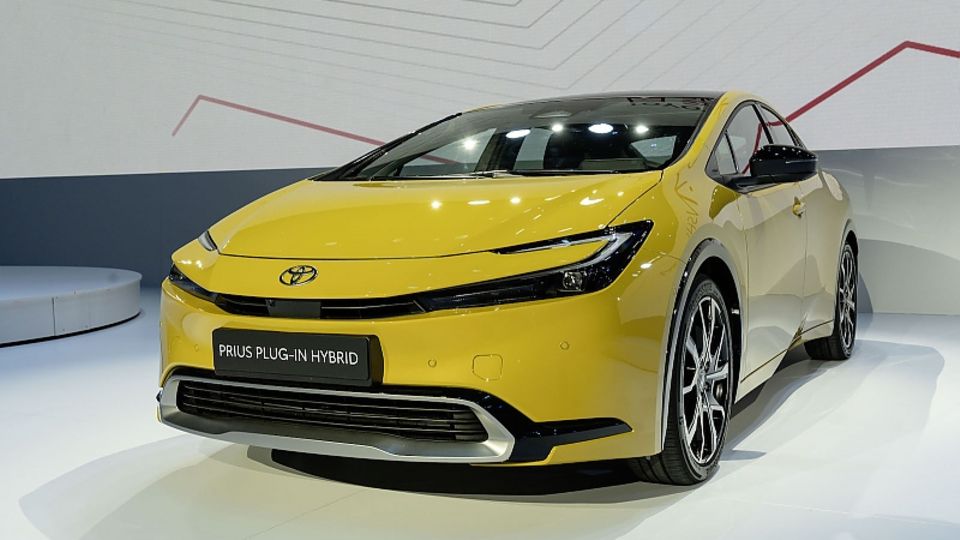 Toyota Prius PHEV 2023
