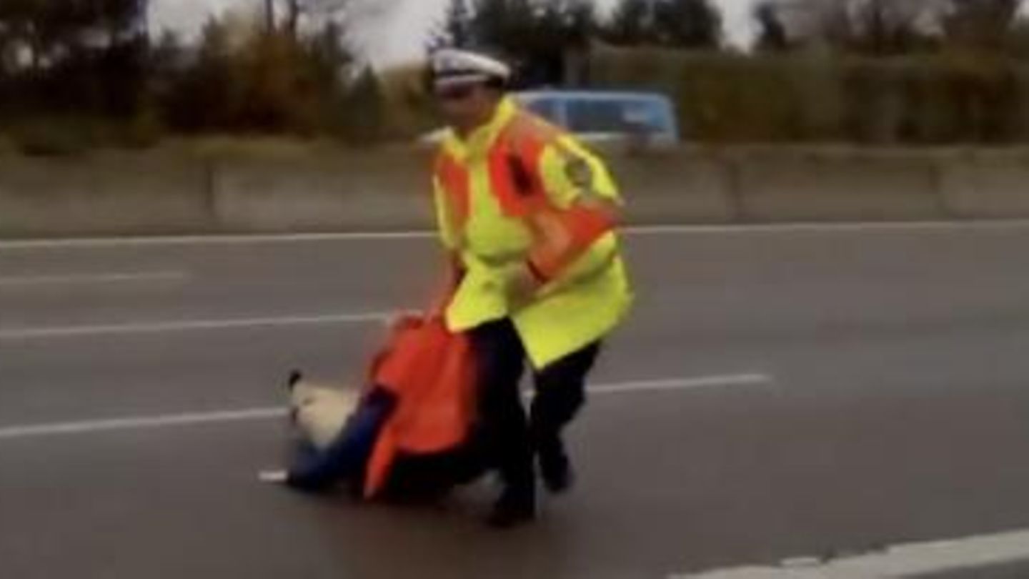 München: Polizist zerrt Letzte-Generation-Aktivistin von der Autobahn