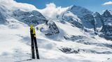 Diavolezza/Lagalb  Das Skigebiet im Engadin, das Abenteurer-Herzen höher schlagen lässt. Das hochalpine Wintersportgebiet gilt dank der steilen Abfahrten und abenteuerlichen Berge als echtes Paradies für Freerider. Von der Bergstation Diavolezza aus können passionierte Skifahrer außerdem die zehn Kilometer lange Gletscherabfahrt hinuntersausen – die längste ihrer Art in der ganzen Schweiz. 