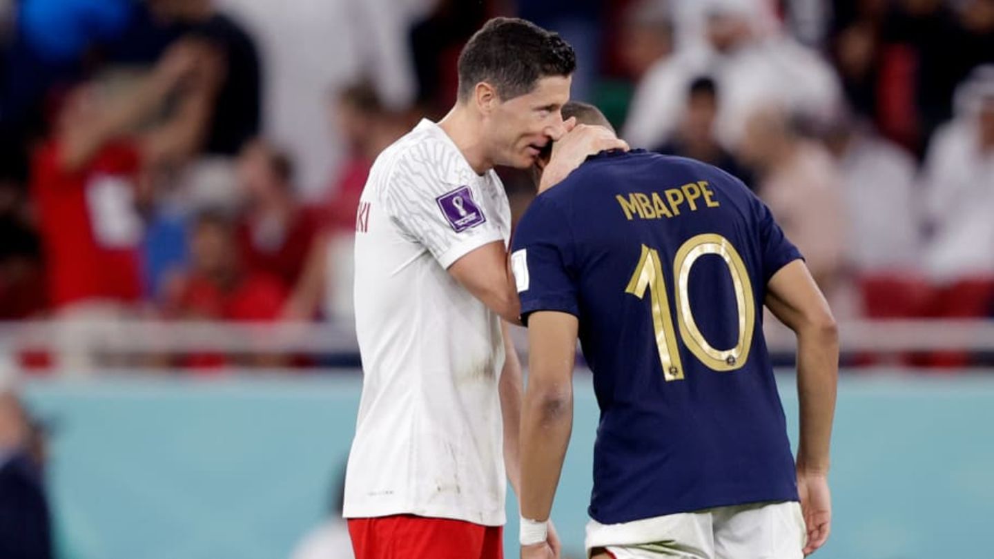 Revealed: what Lewandowski said to Mbappé after France vs Poland