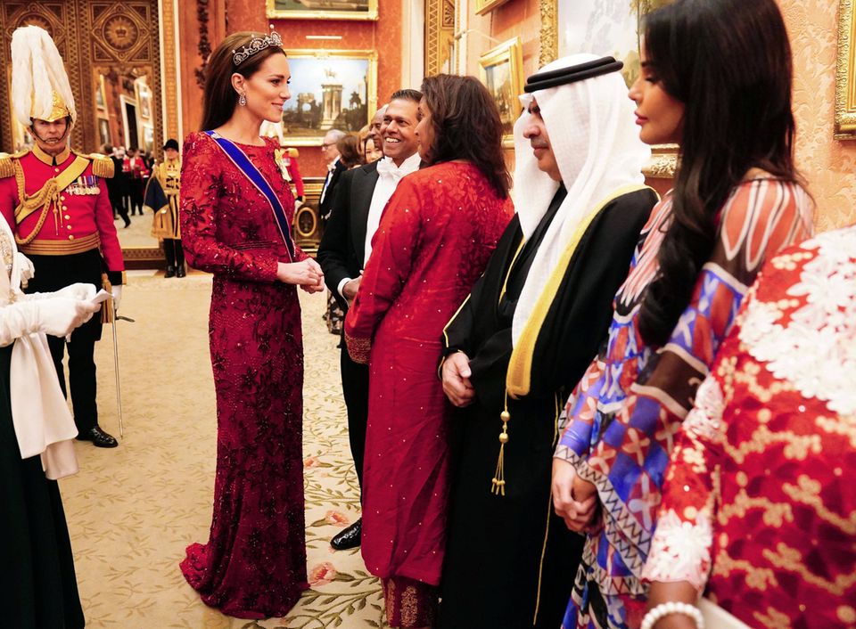 Royal News: Prinzessin Kate trägt bei Empfang seltene Lotus Flower Tiara