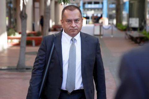 Video: Fast 13 Jahre Haft für Ex-Chef von US-Bluttestfirma "Theranos"