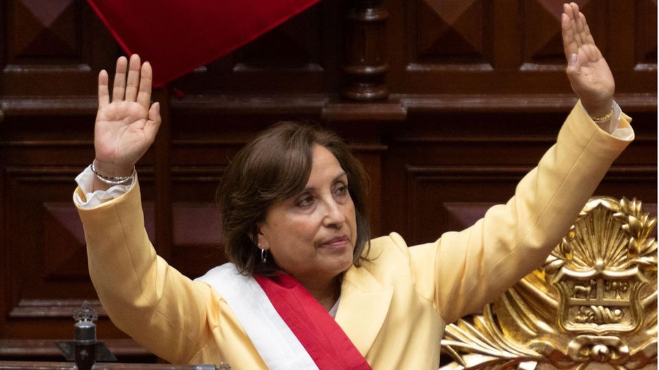 Perus neue Präsidentin und erste Frau in dem Amt: Dina Boluarte